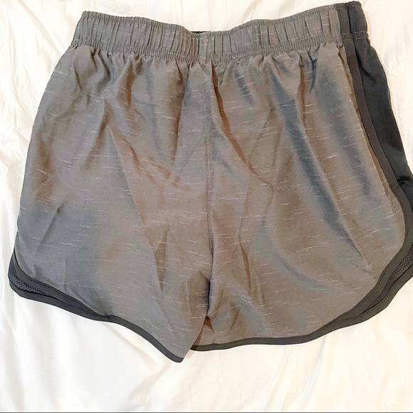 Nike tempo Womens running shorts dry fit black grey workout fitness - Picture 8 of 11